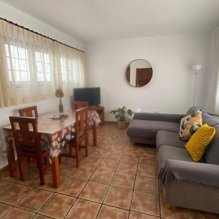 Casa Rosa Apartment Famara Luaran gambar